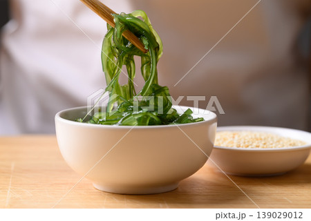 Fresh Japanese seaweed salad (Chuka Wakame) Fresh Japanese seaweed salad (Chuka Wakame) 139029012
