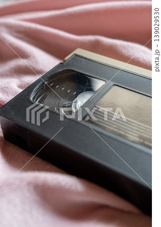 昭和レトロ、平成レトロなVHSテープ カセット  斜めアップ 139029530