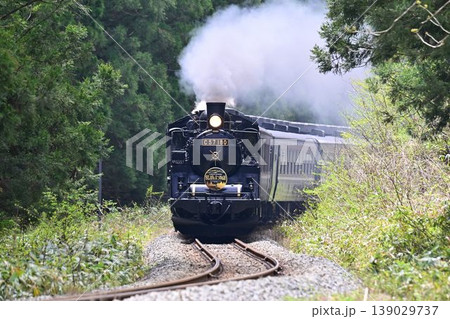 磐越西線　山都駅を目指し S字カーブを爆走する　SLばんえつ物語号 139029737