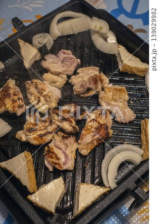 鳥の焼き肉 南部鉄筋 日本 鳥の焼き肉 南部鉄筋 日本 139029982
