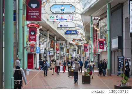 神戸元町商店街　朝 139033713