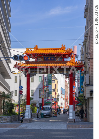 神戸の中華街　朝の南京町　海栄門 139033726