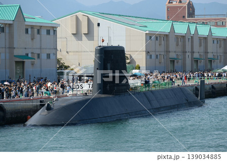 海上自衛隊おやしお型潜水艦の一般公開 139034885