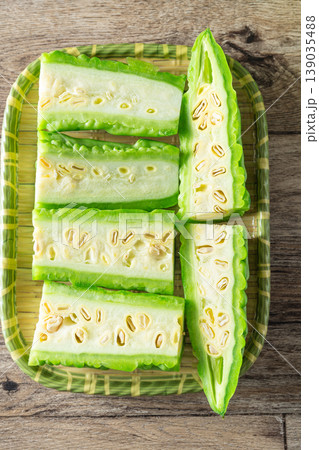 Momordica charantia 139035488