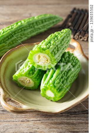 Momordica charantia 139035502