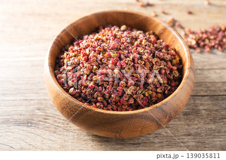 dry red pepper dry red pepper 139035811