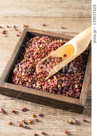 dry red pepper  139035829