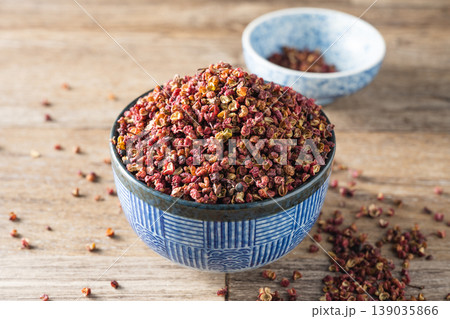 dry red pepper dry red pepper 139035866
