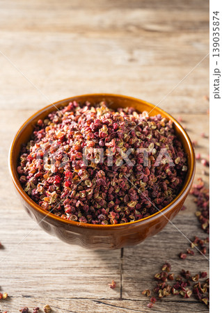dry red pepper dry red pepper 139035874