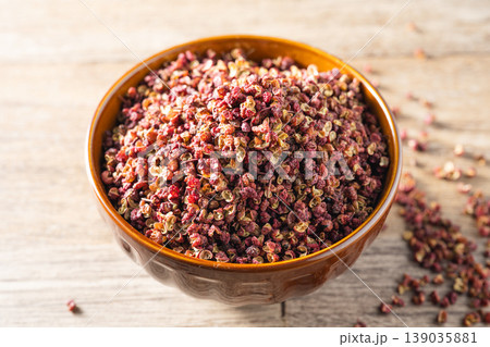 dry red pepper dry red pepper 139035881