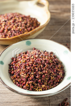 dry red pepper  139035883