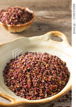 dry red pepper  139035890
