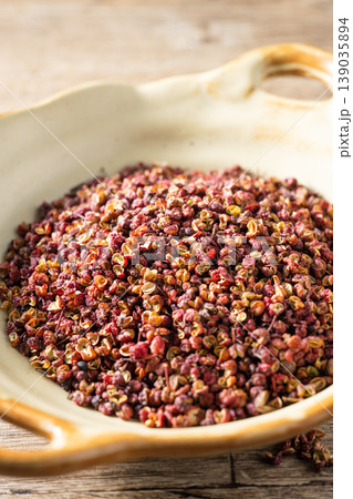 dry red pepper dry red pepper 139035894