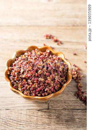 dry red pepper dry red pepper 139035909