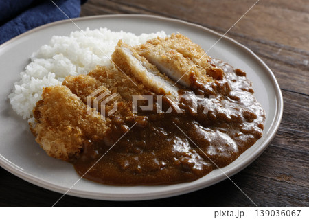 お家でカツカレー お家でカツカレー 139036067