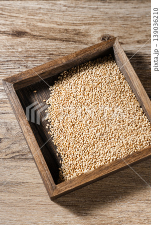 White sesame seeds White sesame seeds 139036210