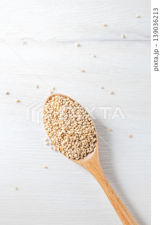 White sesame seeds White sesame seeds 139036213