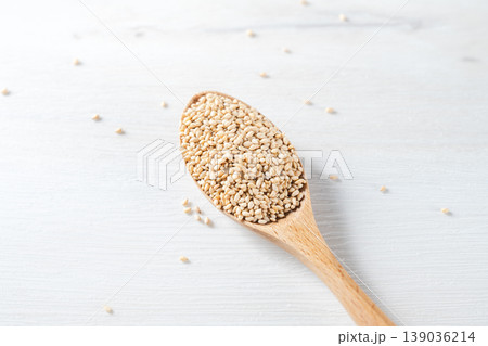 White sesame seeds White sesame seeds 139036214