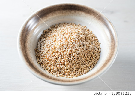 White sesame seeds White sesame seeds 139036216
