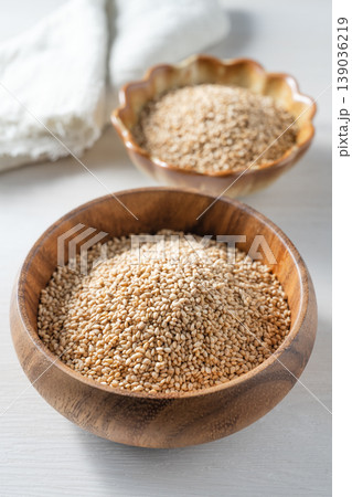 White sesame seeds White sesame seeds 139036219