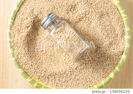 White sesame seeds White sesame seeds 139036226