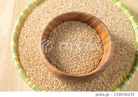 White sesame seeds White sesame seeds 139036235