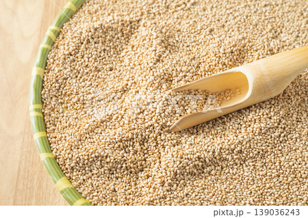 White sesame seeds White sesame seeds 139036243