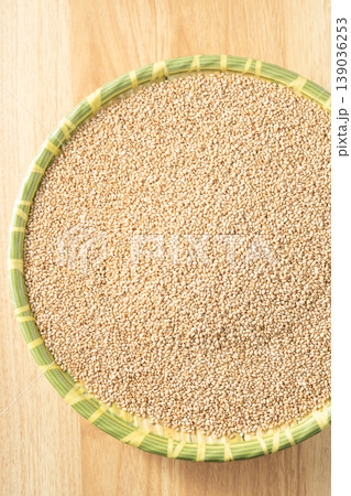 White sesame seeds White sesame seeds 139036253
