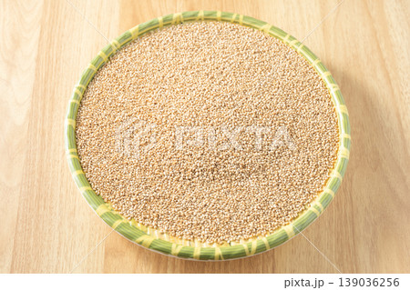White sesame seeds White sesame seeds 139036256