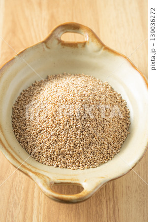 White sesame seeds White sesame seeds 139036272