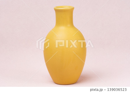 photo of a beautiful vase photo of a beautiful vase 139036523