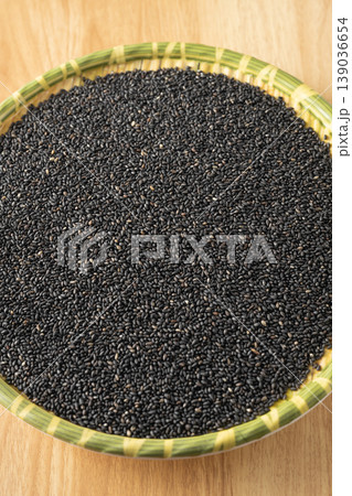 Black sesame 139036654