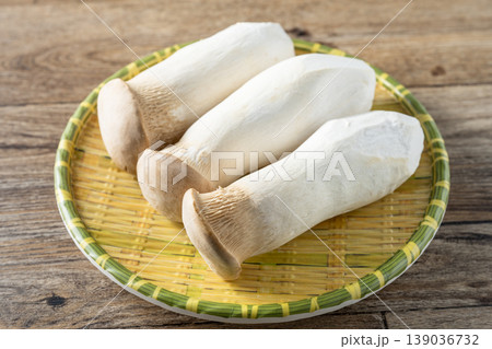 King oyster mushroom King oyster mushroom 139036732