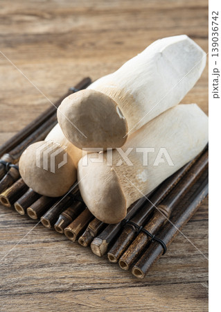 King oyster mushroom King oyster mushroom 139036742