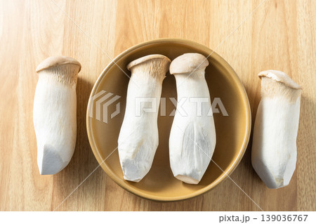 King oyster mushroom 139036767