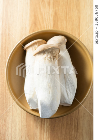 King oyster mushroom 139036769