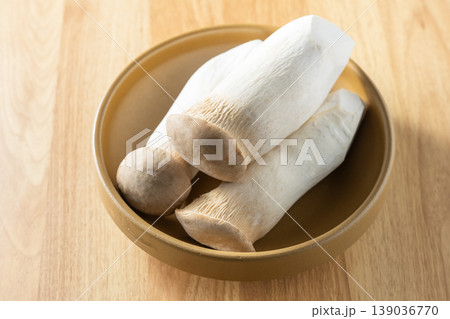 King oyster mushroom 139036770