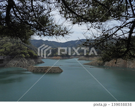 新緑の奥多摩湖 新緑の奥多摩湖 139038838