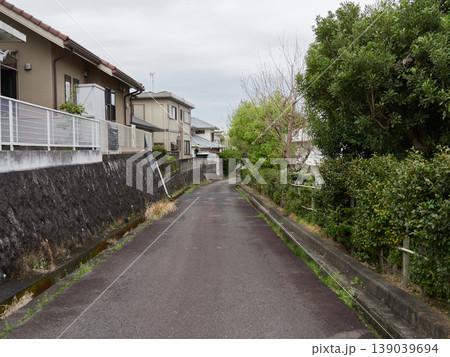 静かな日本の都市の住宅地の様子 静かな日本の都市の住宅地の様子 139039694