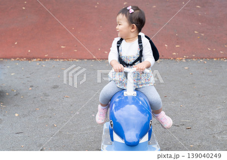日本人の幼児 139040249