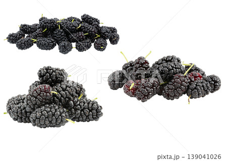 Set of fresh mulberries isolated on white background.  139041026
