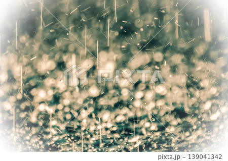 激しく降る雨のイメージ 139041342