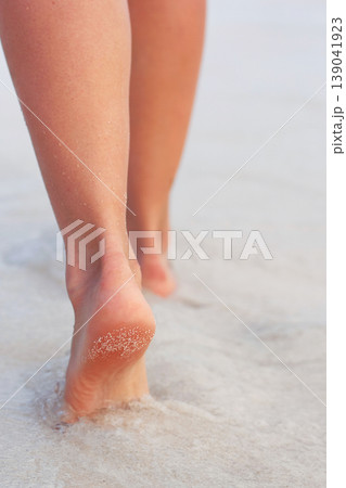 Close up of woman leg on the beach Close up of woman leg on the beach 139041923