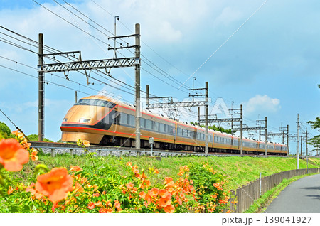 鉄道 私鉄・東武日光線 特急けごん116号 100系 106F 鉄道 私鉄・東武日光線 特急けごん116号 100系 106F 139041927