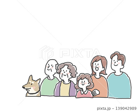 上を見上げる家族と飼い犬 139042989