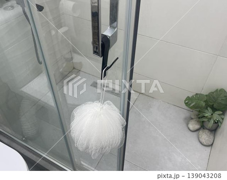 bath in white bathroom with shampoo bath in white bathroom with shampoo 139043208
