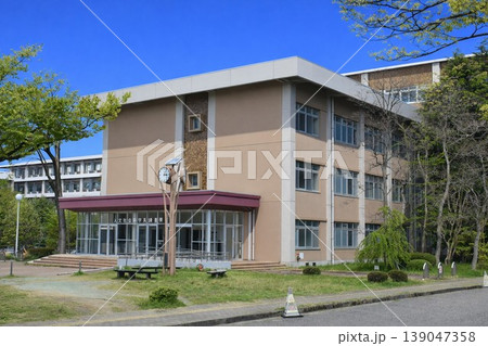 新潟大学 新潟大学 139047358