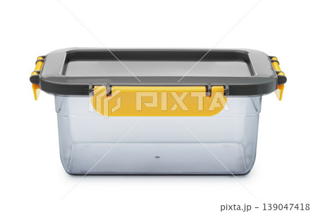 Reusable translucent plastic food container 139047418