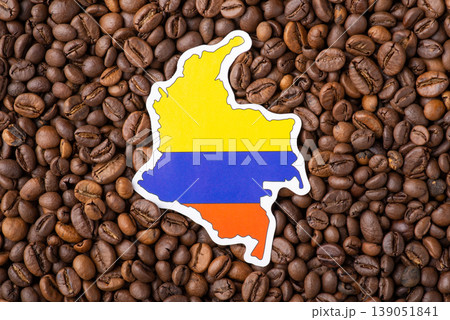 Flag and map of Colombia in roasted coffee beans. Growing coffee in Colombia concept, origin of coffee grain 139051841