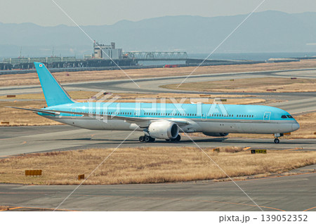 春の光に包まれた関西国際空港 春の光に包まれた関西国際空港 139052352